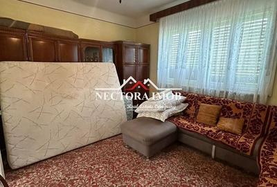 Casă cu 5 camere cu Teren 2300 Mp în Pocola - 7