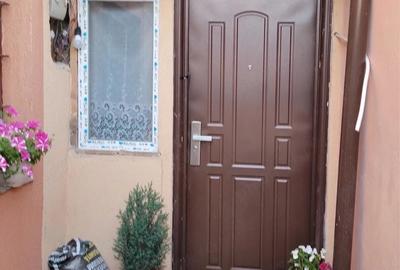 Casă cu 2 camere cu Teren 60 Mp în Central - 2