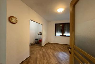Casă cu 3 camere cu Teren 2400 Mp în Vulcan - 1