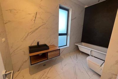 Penthouse cu 3 camere decomandat în Tineretului - 2