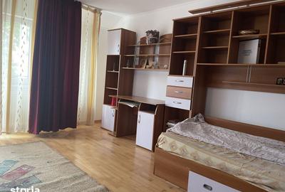 Casă cu 5 camere cu Teren 260 Mp în Gara Veche - 9