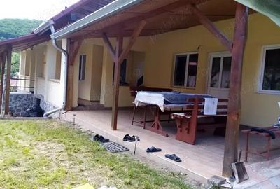 Casă cu 2 camere în Livezile - 1