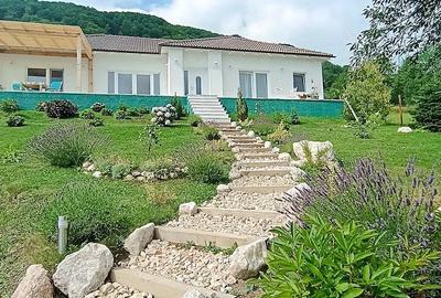 Casă cu 4 camere cu Teren 2300 Mp în Exterior Vest