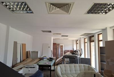 Spațiu comercial, de 72 mp, în Inel II - 4