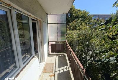 Apartament cu 3 camere decomandat în Micro 16