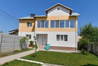 Casă cu 5 camere cu Teren 396 Mp în Traian