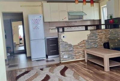 Apartament cu 3 camere semidecomandat în Păcurari