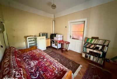 Casă cu 4 camere în 7 Noiembrie