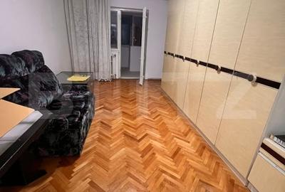 Apartament cu 4 camere decomandat, mobilat în Hunedoara