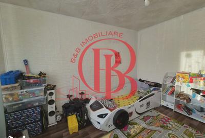 Apartament cu 3 camere decomandat, mobilat în Titan - 2