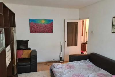 Apartament cu 2 camere decomandat în Galata - 3