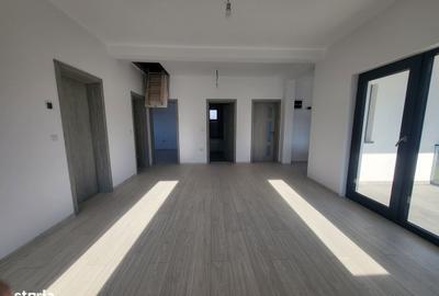 Casă cu 3 camere cu Teren 270 Mp în Hemeiuș