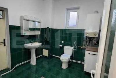 Casă cu 2 camere cu Teren 180 Mp în Central