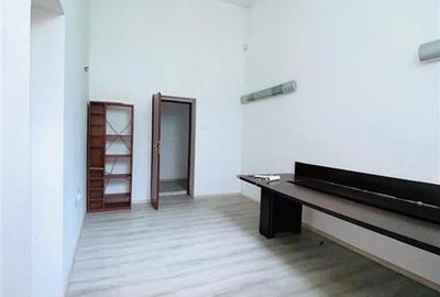 Spațiu comercial, de 199 mp, în Central - 7