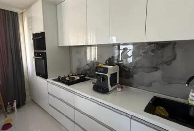 Casă cu 5 camere cu Teren 448 Mp în Brestei