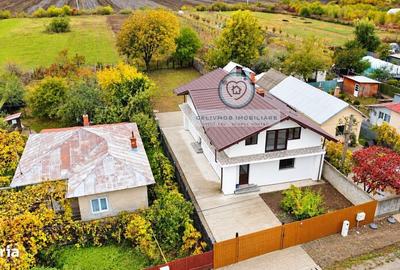 Casă cu 4 camere în Mănești