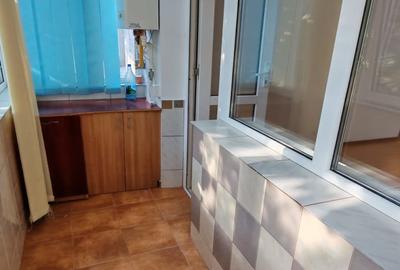 Apartament cu 3 camere semidecomandat în Micro 17 - 5