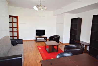 Apartament cu 3 camere decomandat, mobilat în Central