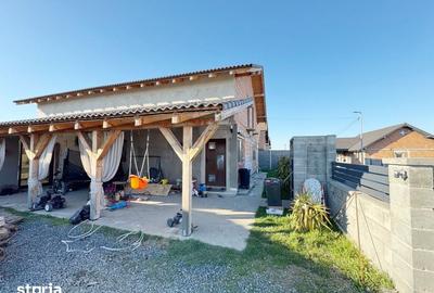 Casă cu 5 camere cu Teren 504 Mp în Sânmihaiu Român