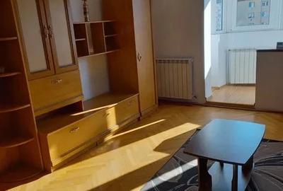 Apartament cu 3 camere decomandat în Terezian - 2