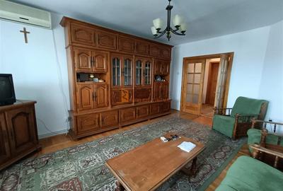 Apartament cu 3 camere decomandat, mobilat în 1 Decembrie