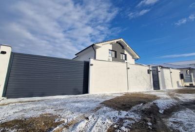Casă cu 3 camere cu Teren 1200 Mp în Exterior Vest - 8