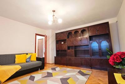 Apartament cu 2 camere decomandat, mobilat în Steaua