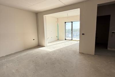 Apartament cu 2 camere decomandat în Exterior Est