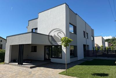 Duplex cu 4 camere cu Teren 250 Mp în Central - 1