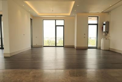 Apartament cu 4 camere decomandat în Barbu Văcărescu