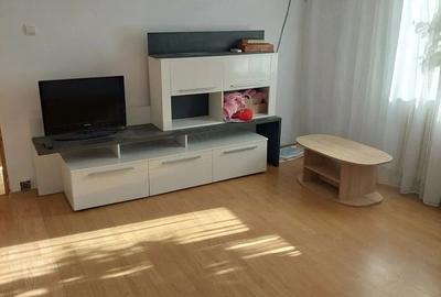 Apartament cu 2 camere semidecomandat în Berceni