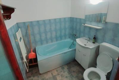 Apartament cu 3 camere decomandat în Central - 1
