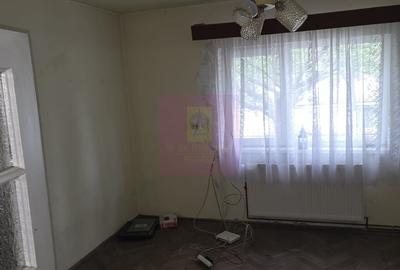 Casă cu 2 camere în Central
