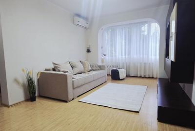 Apartament cu 3 camere semidecomandat, mobilat în Calea Dumbrăvii