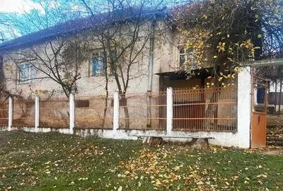 Casă cu Teren 2800 Mp în Cuied