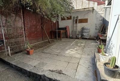 Casă cu 3 camere cu Teren 200 Mp în Apărătorii Patriei