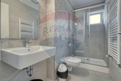 Apartament cu 3 camere decomandat, mobilat în Tractorul - 4