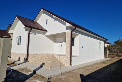Casă cu 4 camere cu Teren 244 Mp în Est