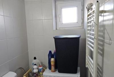 Apartament cu 3 camere decomandat în Capitol