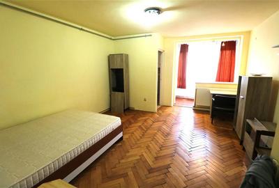 Garsonieră semidecomandată în Take Ionescu