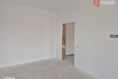 Apartament cu 2 camere decomandat în Remetea Mare