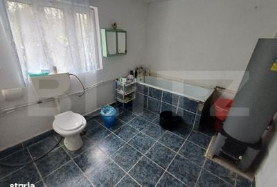 Casă cu 4 camere în Bârsești - 11