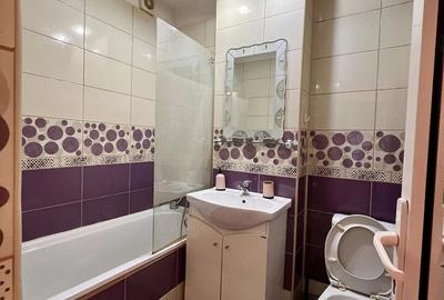 Garsonieră decomandată în Central