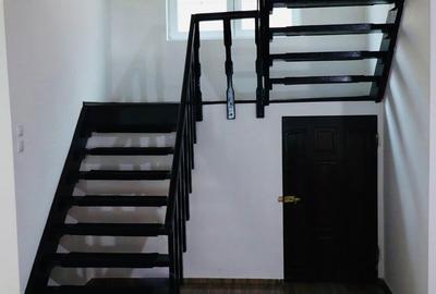 Casă cu 5 camere cu Teren 650 Mp în Râu Sadului - 16