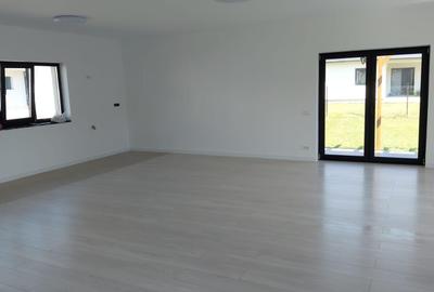 Casă cu 3 camere în Tăuții-Măgherăuș