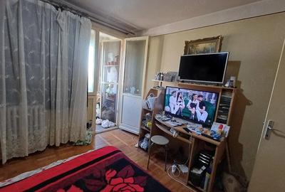 Apartament cu 2 camere decomandat în Complex Studențesc