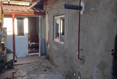 Casă cu 3 camere cu Teren 775 Mp în Central