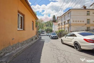 Casă cu 2 camere cu Teren 151 Mp în Central