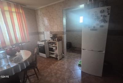 Casă cu 4 camere cu Teren 2000 Mp în Timișești - 4