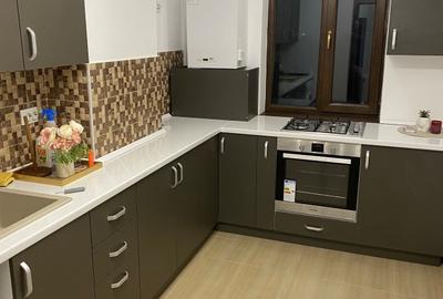 Apartament cu 2 camere, mobilat în Central